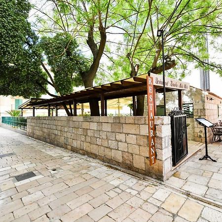 Grey Apartment Old Town 扎达尔 外观 照片