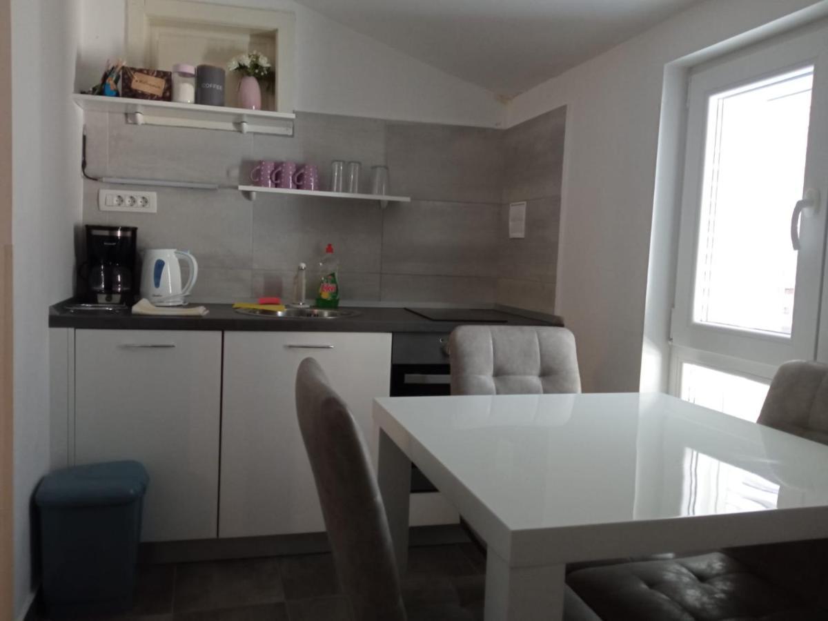 Grey Apartment Old Town 扎达尔 外观 照片