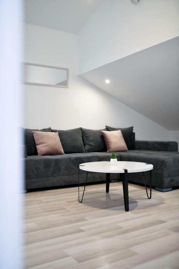 Grey Apartment Old Town 扎达尔 外观 照片