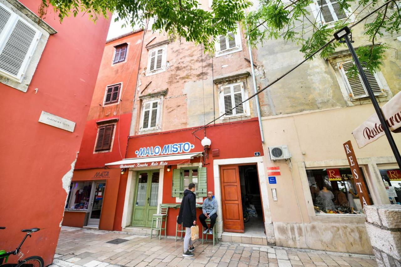 Grey Apartment Old Town 扎达尔 外观 照片