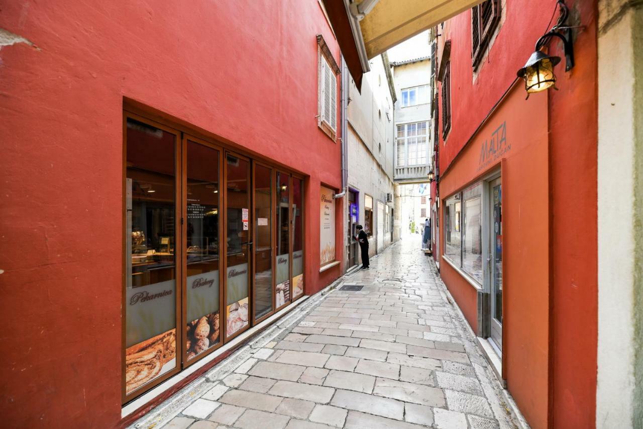 Grey Apartment Old Town 扎达尔 外观 照片